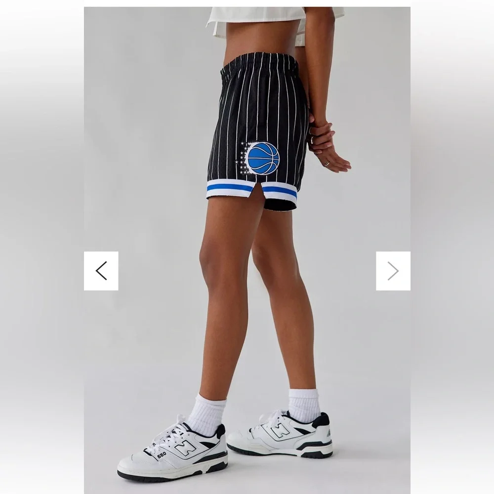 Woman's Shorts Mitchell & Ness NBA Jump Shot Short Orlando Magic Small MSRP‎ $80 - Picture 4 of 12